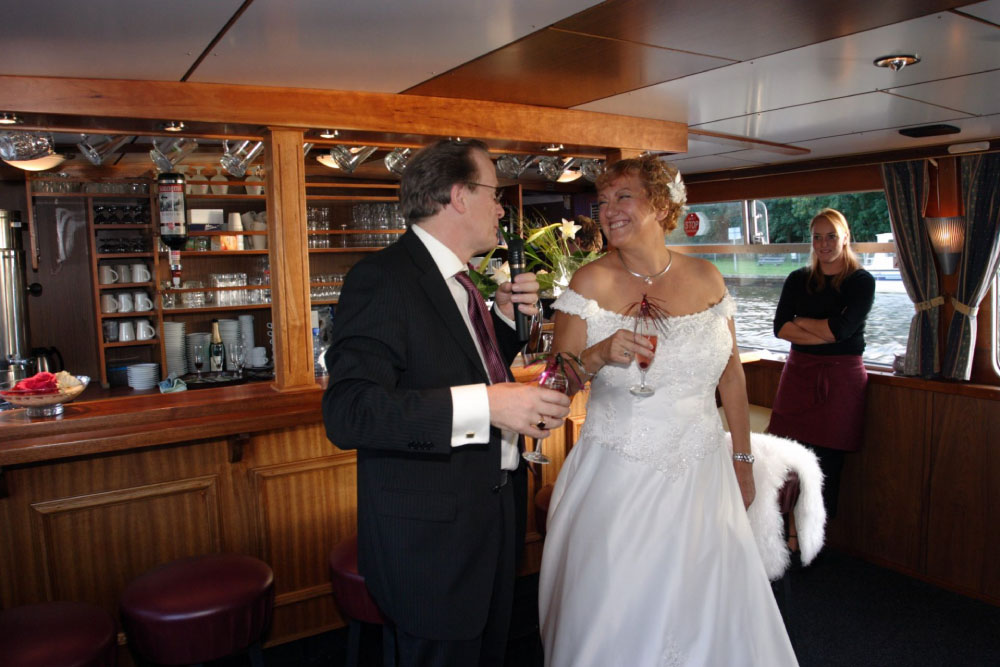 Rondvaartbedrijf Harmonie trouwen aan boord
